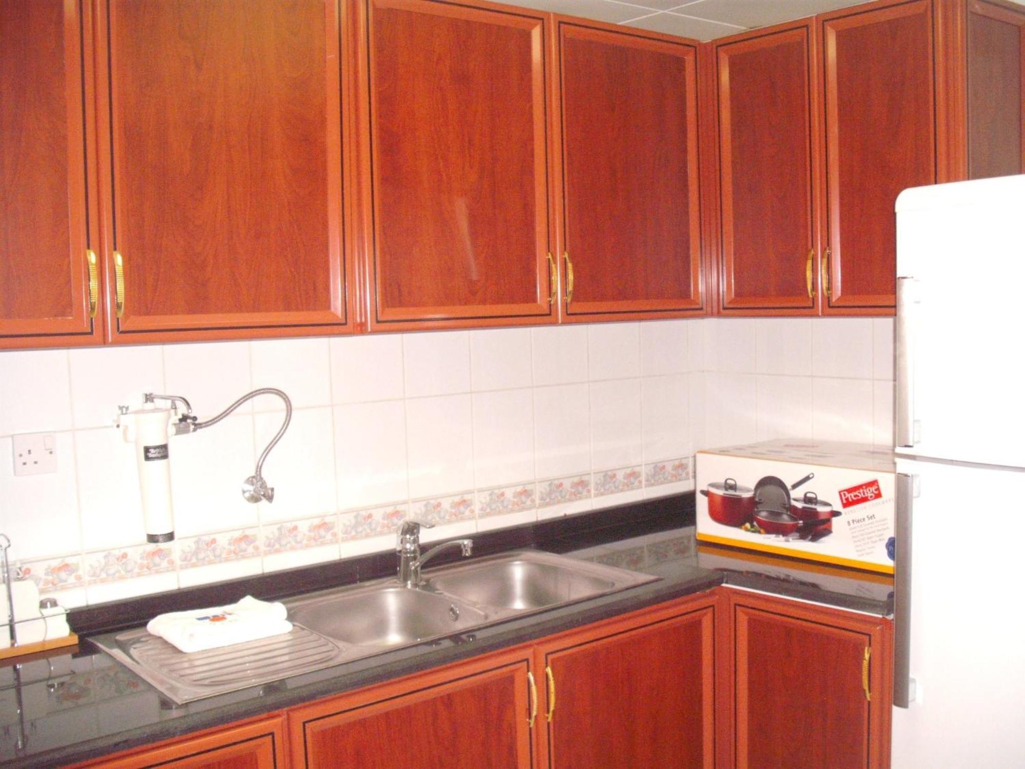 Abu Dhabi Plaza Hotel Apartments Bagian luar foto
