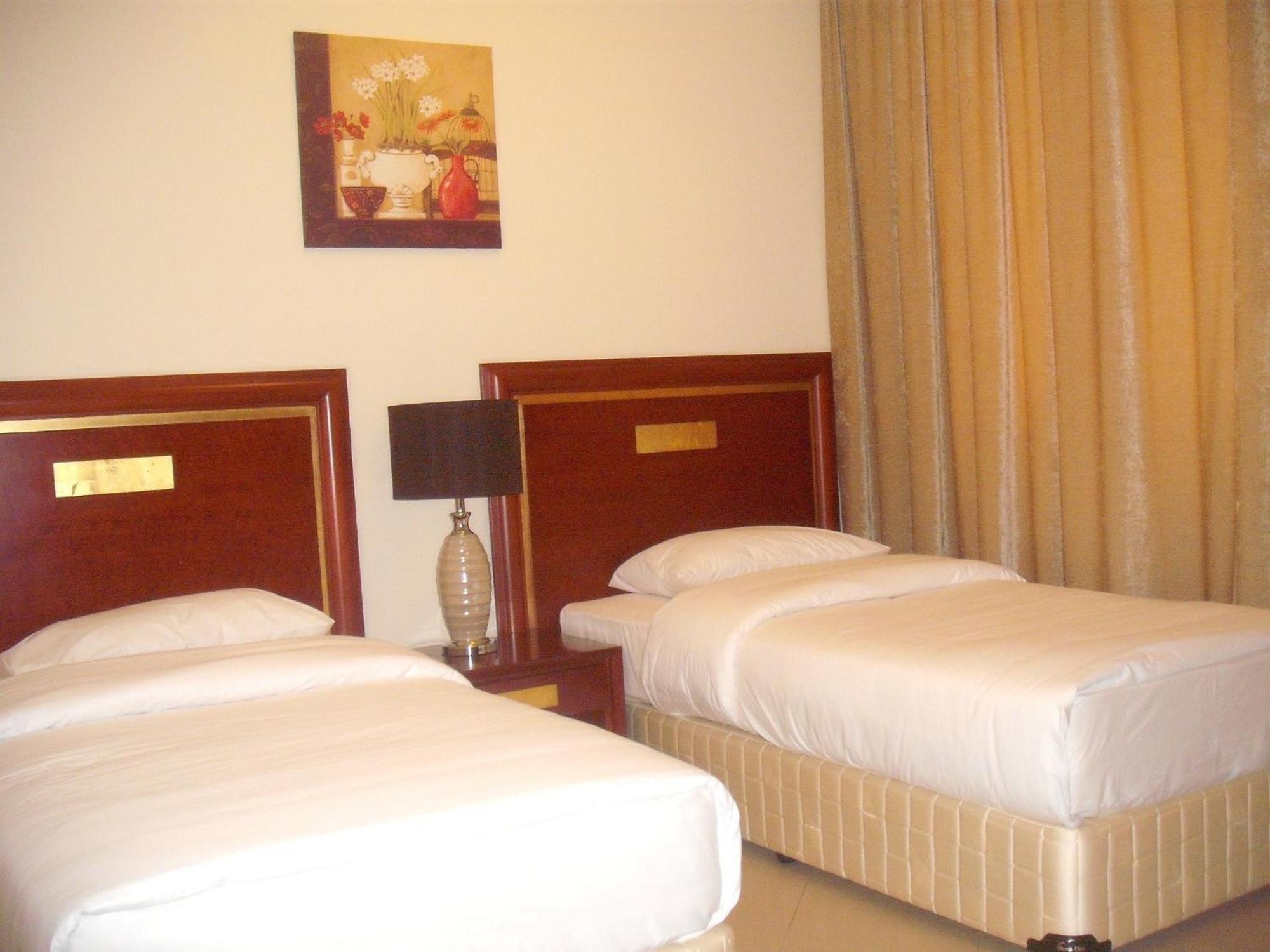 Abu Dhabi Plaza Hotel Apartments Bagian luar foto