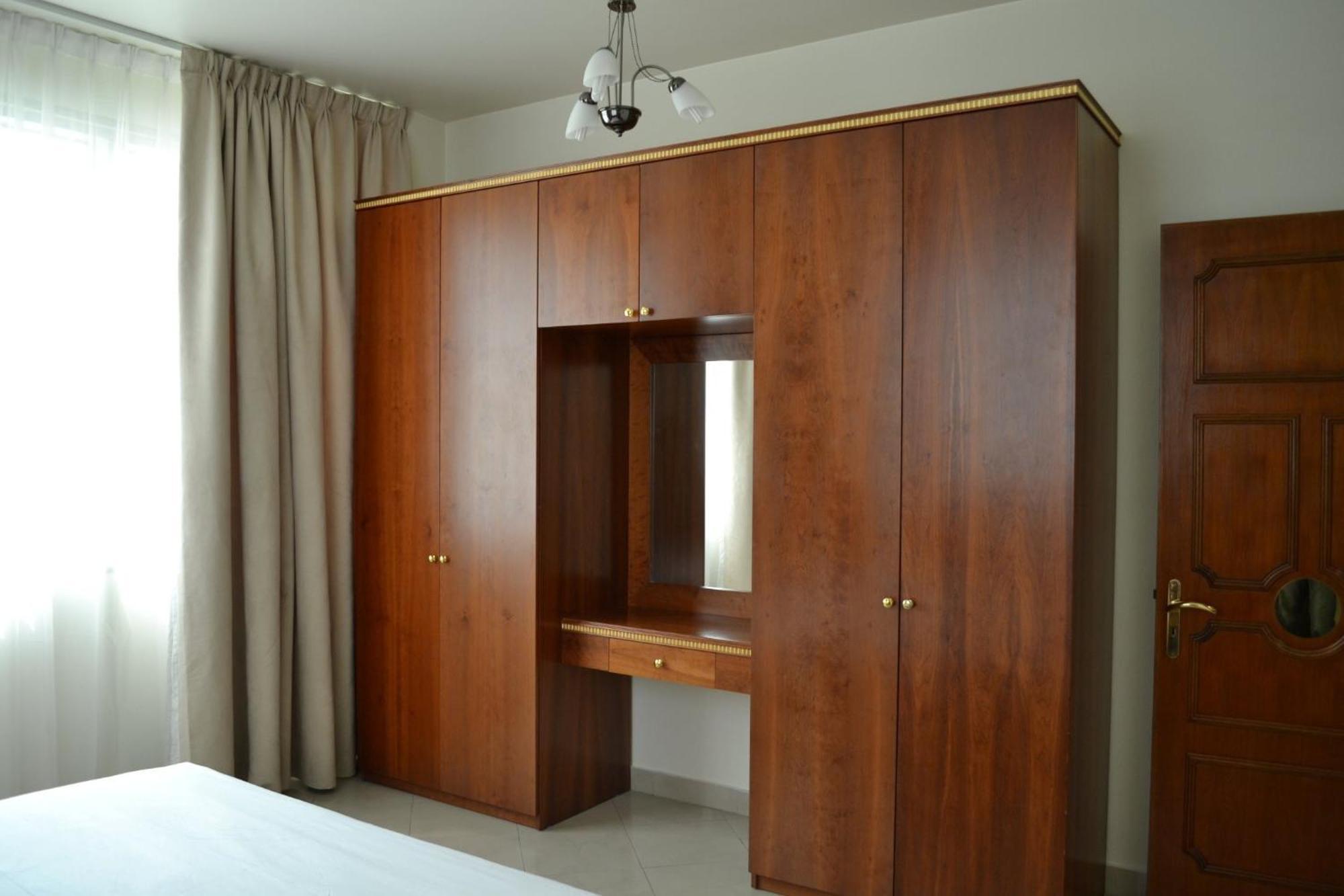 Abu Dhabi Plaza Hotel Apartments Bagian luar foto