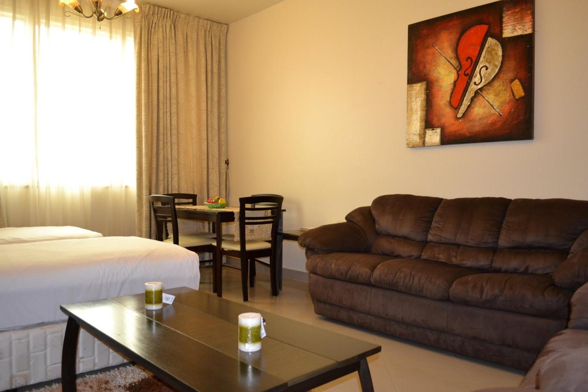 Abu Dhabi Plaza Hotel Apartments Bagian luar foto