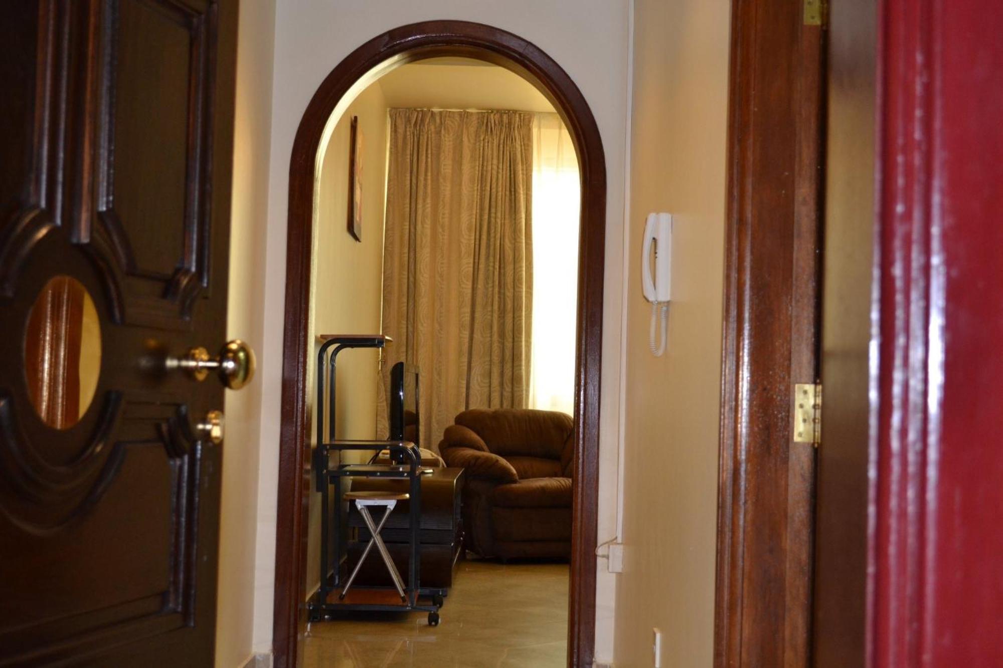 Abu Dhabi Plaza Hotel Apartments Bagian luar foto