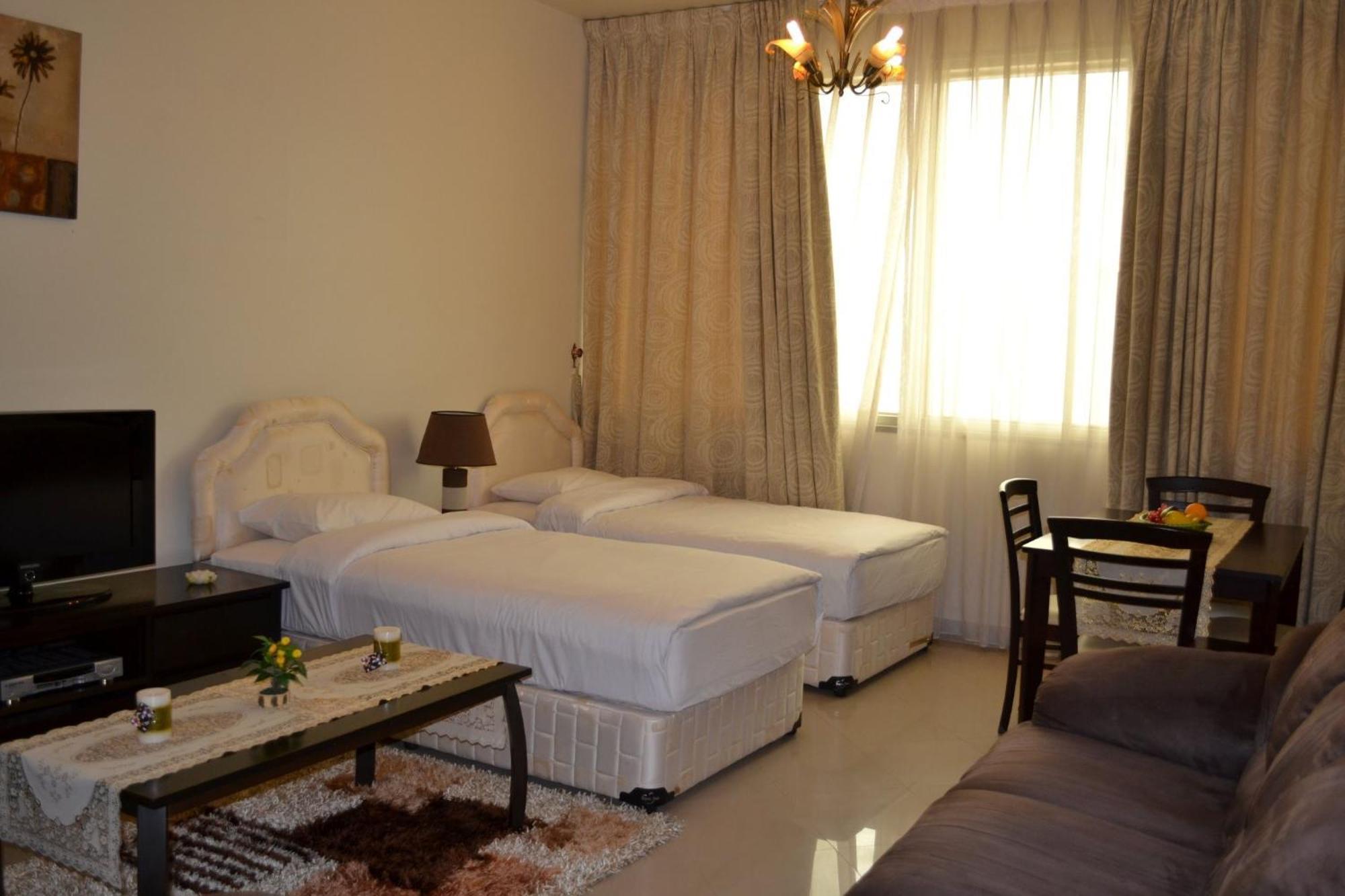 Abu Dhabi Plaza Hotel Apartments Bagian luar foto